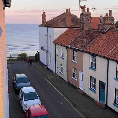 Lilly'S Cottage, Filey, Sleeps 8 エクステリア 写真