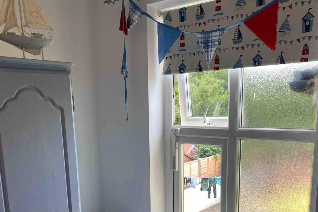 Lilly'S Cottage, Filey, Sleeps 8 エクステリア 写真