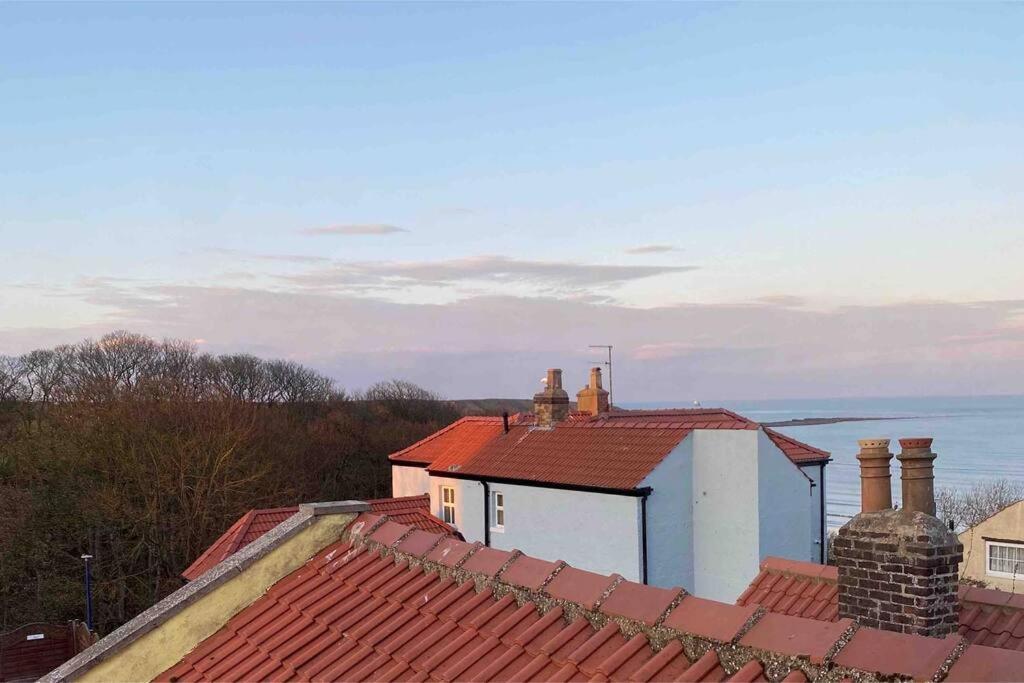 Lilly'S Cottage, Filey, Sleeps 8 エクステリア 写真